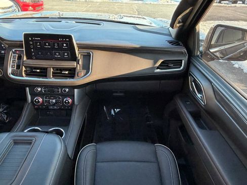 Used 2024 GMC Yukon SLT w/ SLT Premium Package image 29
