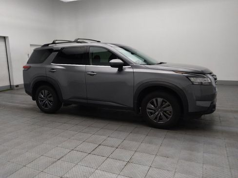 Used 2022 Nissan Pathfinder SV FWD image 11