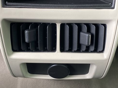 Used 2015 Cadillac SRX Luxury w/ Driver Awareness Package image 26