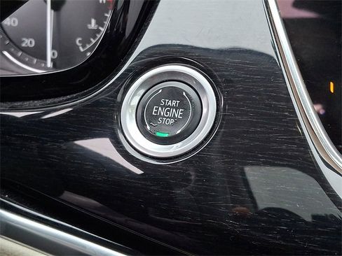 Certified 2023 Cadillac XT6 Premium Luxury image 16