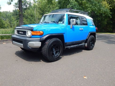 Used 2007 Toyota FJ Cruiser 4WD image 1