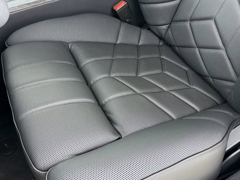 New 2026 BMW 740i xDrive image 20