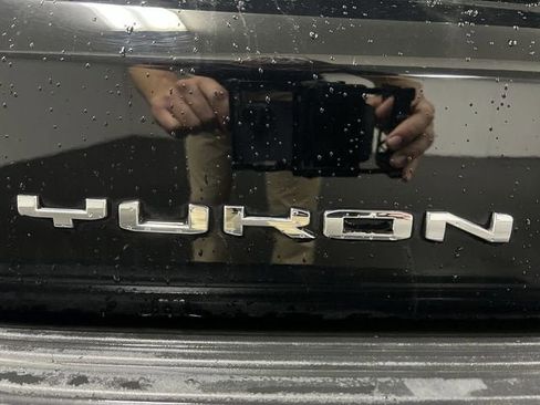 Certified 2025 GMC Yukon AT4 Ultimate w/ LPO, Floor Liner Package AWD/4WD image 33