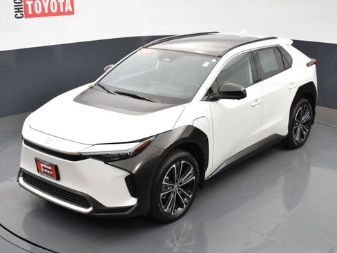 Used 2024 Toyota bZ4X Limited image 34
