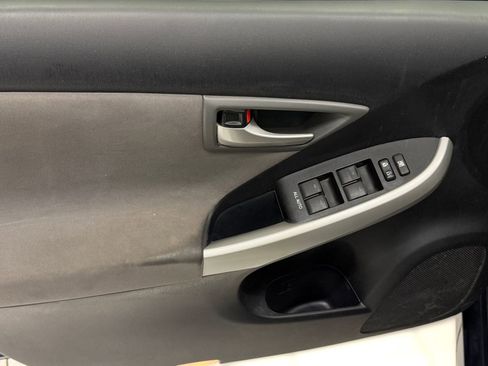 Used 2013 Toyota Prius Two image 11