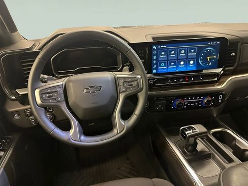 Certified 2024 Chevrolet Silverado 1500 LT Trail Boss w/ Convenience Package II image 29