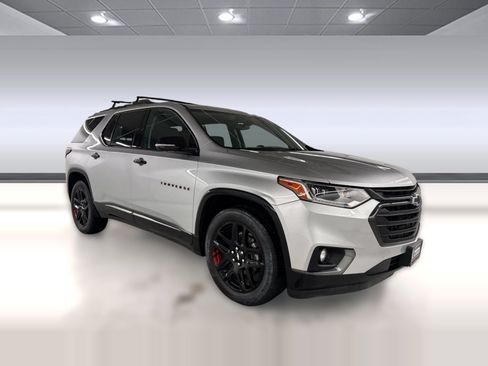 Used 2019 Chevrolet Traverse Premier w/ Redline Edition FWD image 7