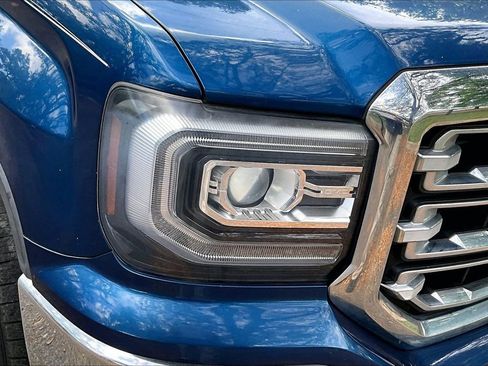 Used 2018 GMC Sierra 1500 SLT w/ Enhanced Driver Alert Package RWD image 33