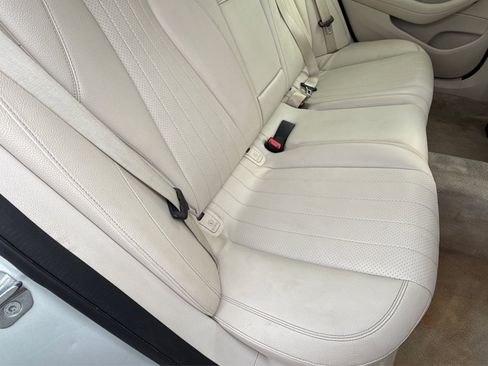Used 2018 Mercedes-Benz E 300 image 20