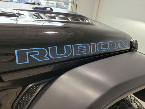 Used 2024 Jeep Wrangler Unlimited Rubicon 4xe AWD/4WD image 7