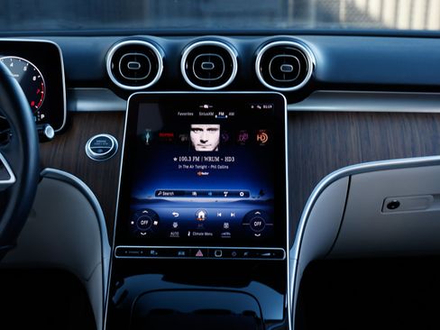 Used 2024 Mercedes-Benz C 300 Sedan image 41