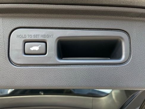 Certified 2025 Honda Pilot Elite image 47