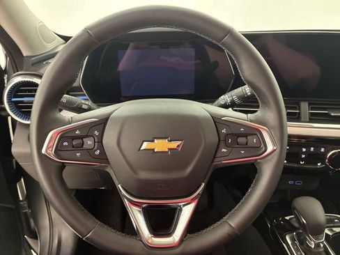 Certified 2024 Chevrolet Trax LT w/ Driver Confidence Package image 22