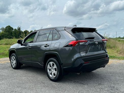 Used 2023 Toyota RAV4 LE AWD/4WD image 5