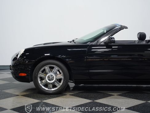 Used 2005 Ford Thunderbird RWD image 23