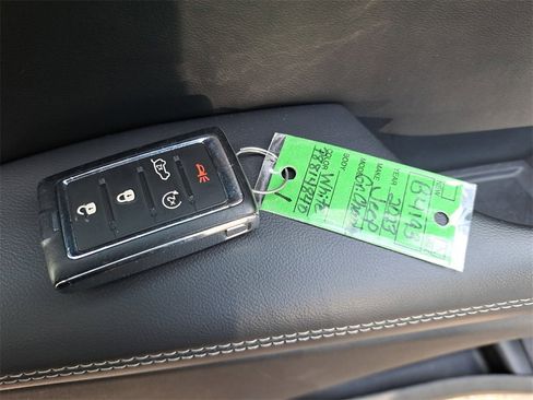 Used 2023 Jeep Grand Cherokee L Laredo image 36