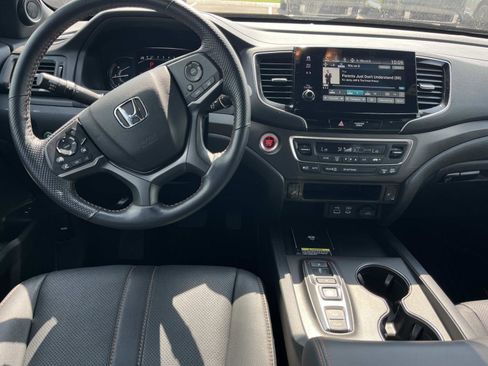 Used 2024 Honda Passport TrailSport image 15