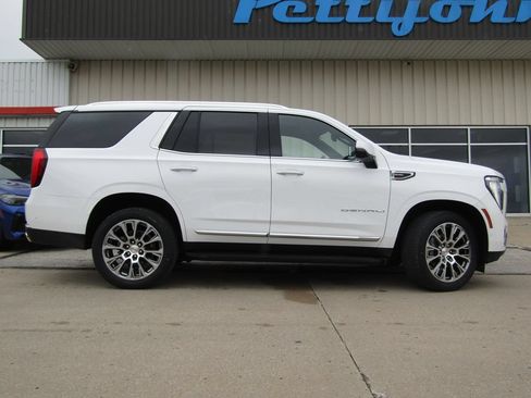 Used 2025 GMC Yukon Denali AWD/4WD image 2