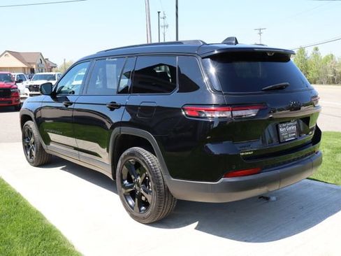 Used 2025 Jeep Grand Cherokee L Limited w/ Luxury Tech Group II AWD/4WD image 35