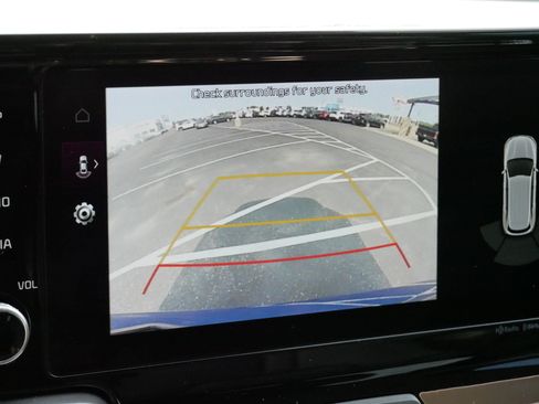 Used 2022 Kia Sorento S FWD image 31