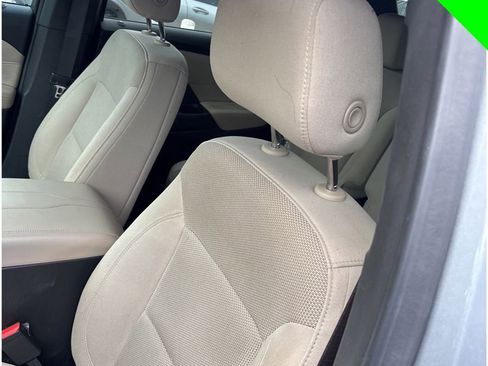 Used 2023 Chevrolet Traverse LS FWD image 8