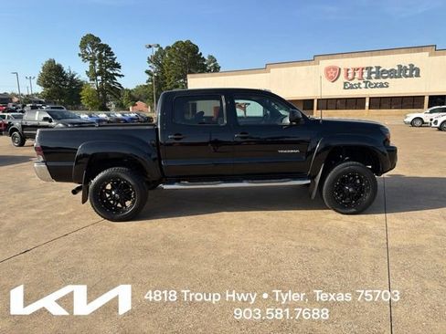 Used 2011 Toyota Tacoma 4x4 Double Cab w/ SR5 Pkg #2 image 11