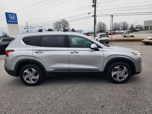 Used 2023 Hyundai Santa Fe SEL image 3