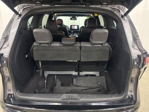 Used 2021 Toyota Sienna XSE image 20