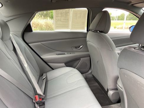 Used 2023 Hyundai Elantra SEL w/ Convenience Package FWD image 21