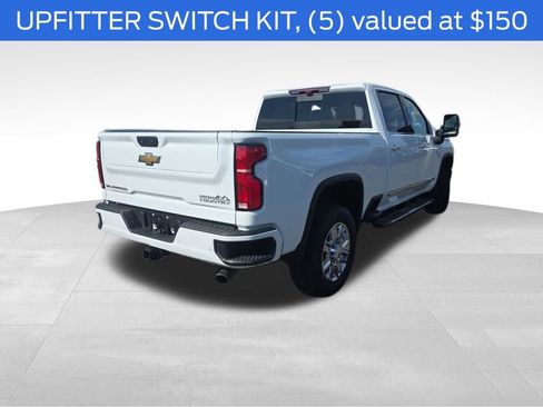 Used 2024 Chevrolet Silverado 2500 High Country w/ Technology Package AWD/4WD image 9