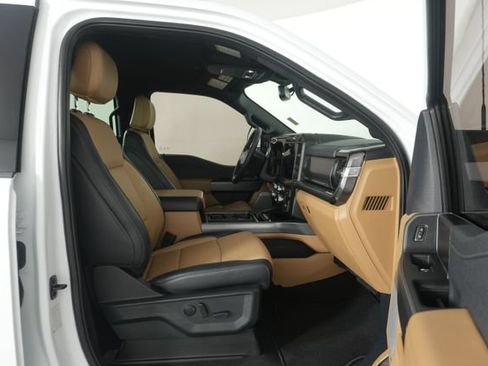 Used 2026 Ford F450 Lariat AWD/4WD image 32