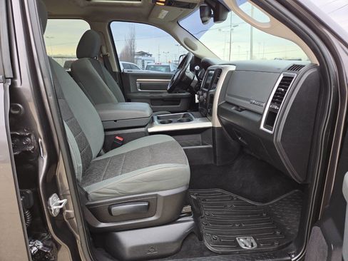 Used 2016 RAM 2500 Big Horn image 31