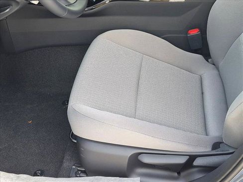 New 2026 Toyota Prius LE FWD image 4