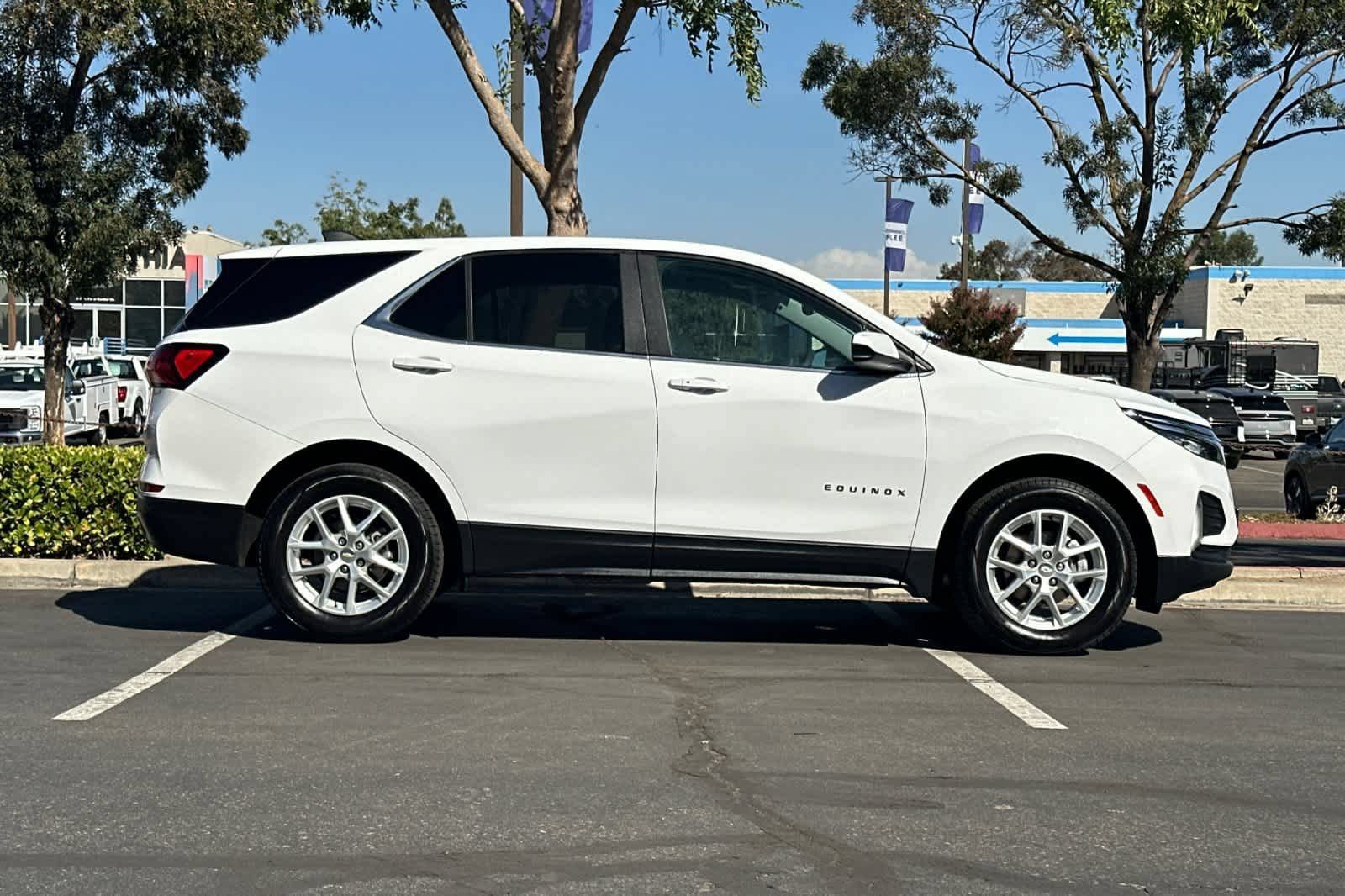 Used 2023 Chevrolet Equinox LT AWD/4WD image 9