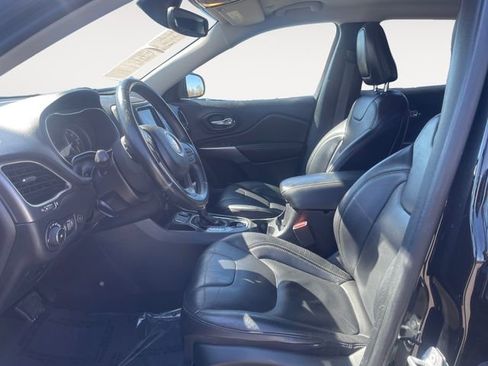 Used 2020 Jeep Cherokee Limited image 9