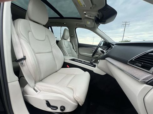 Used 2022 Volvo XC90 T6 Inscription w/ Advanced Package image 22