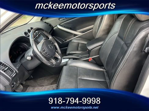 Used 2012 Nissan Altima 3.5 SR w/ Technology Pkg FWD image 8