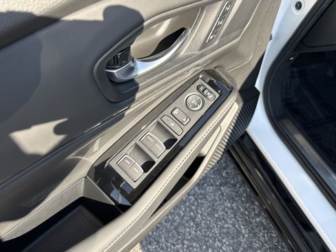 Used 2025 Honda Accord Touring image 2