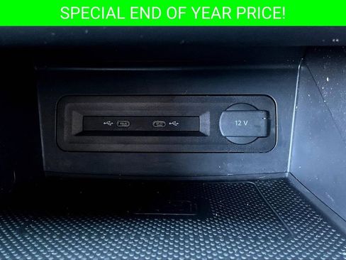 Used 2021 Volkswagen Atlas Cross Sport SE image 16