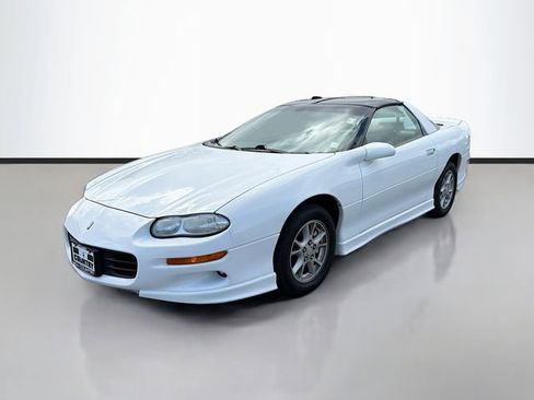 Used 2000 Chevrolet Camaro Coupe w/ Sport Appearance Pkg image 3