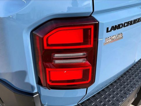 Used 2025 Toyota Land Cruiser image 27