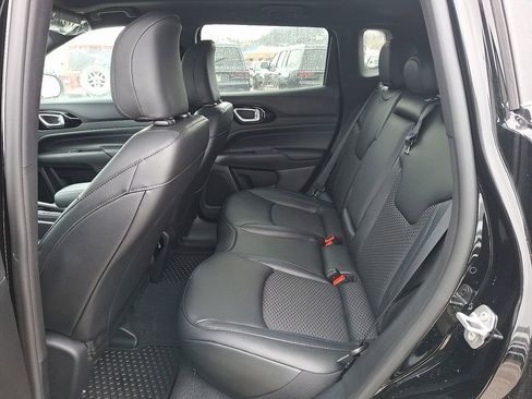 New 2026 Jeep Compass Latitude w/ Sun and Sound Group image 5