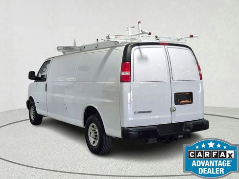 Used 2021 Chevrolet Express 3500 Extended w/ Driver Convenience Package RWD image 3
