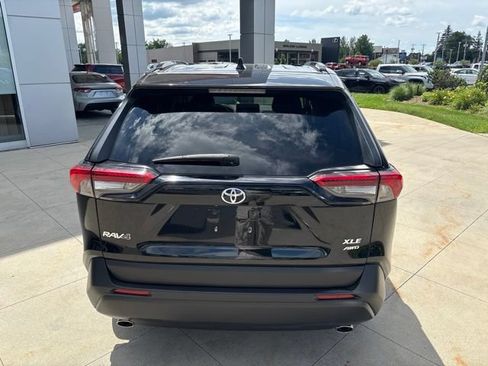 Used 2019 Toyota RAV4 XLE w/ Convenience Package AWD/4WD image 6