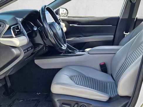 Used 2022 Toyota Camry SE FWD image 15