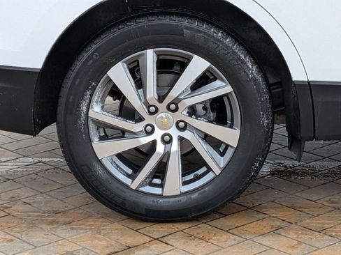 Used 2022 Chevrolet Equinox Premier image 10