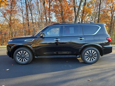 Certified 2024 Nissan Armada SL w/ Midnight Edition Package image 6