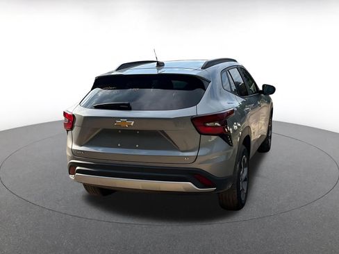 Used 2025 Chevrolet Trax LT w/ LT Convenience Package FWD image 14