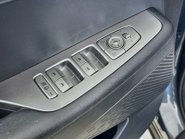 Used 2025 Hyundai Palisade SEL FWD image 19