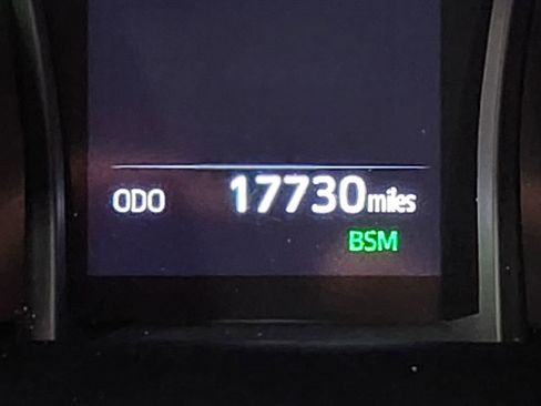 Used 2023 Toyota Camry XSE image 33